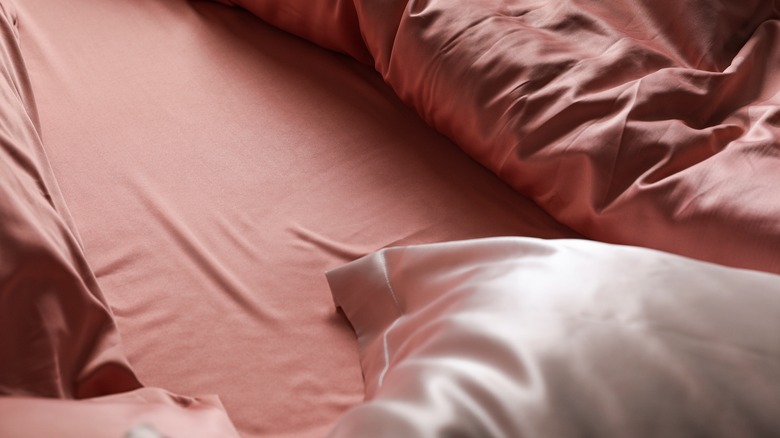 Pink silk bed sheets