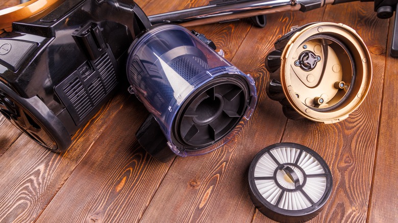 Bagless vacuum cleaner taken apart