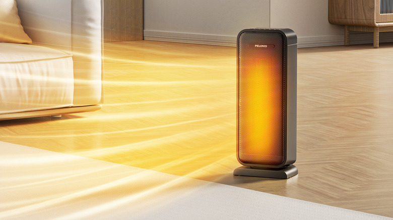 An image of the PELONIS 16-inch portable heater.