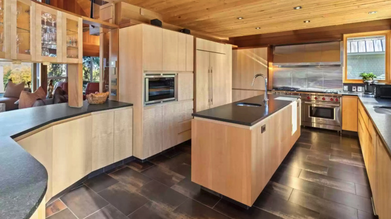 Pale wood kitchen