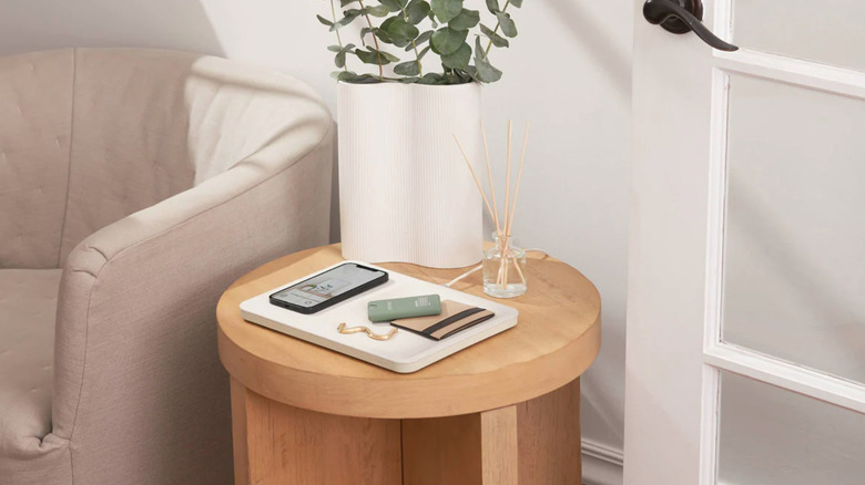 white wireless charger with tray