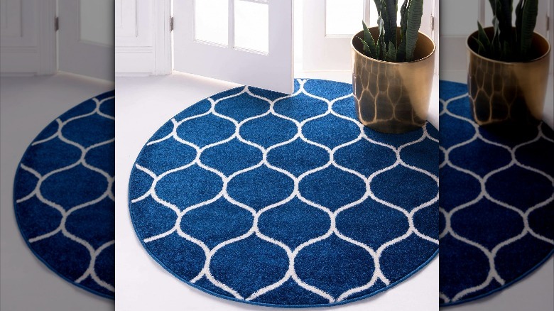 round blue geometric shag rug