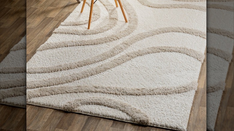 white and tan shag rug