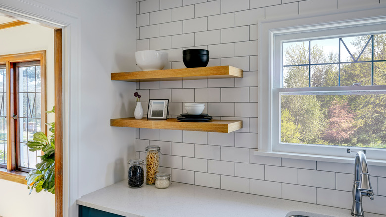 Ceiling height kitchen backsplash