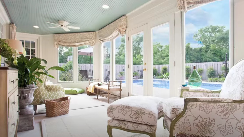 luxorious sunroom