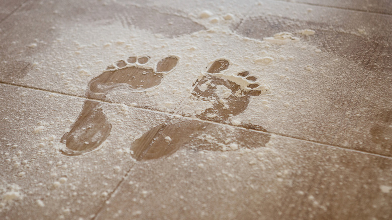 footprints on flour dusting