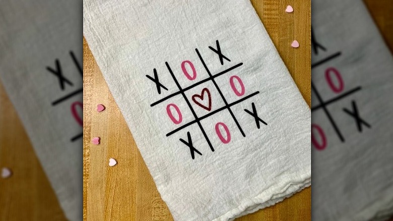 Tea towel with Valentine's decorations