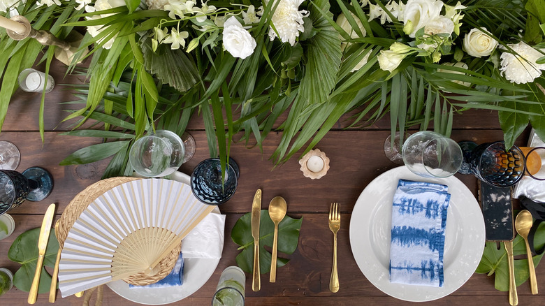 Tropical tablescape