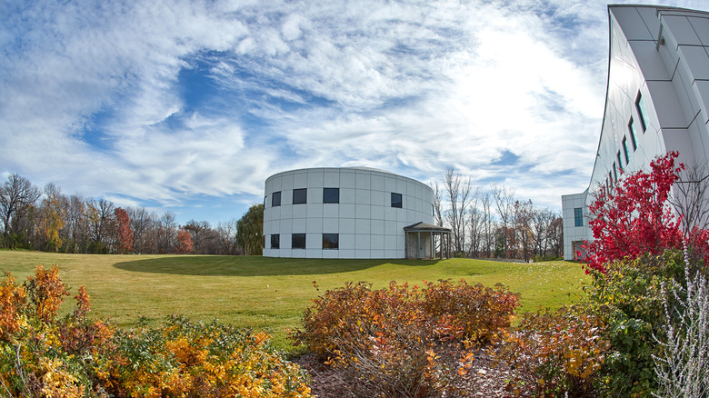 Paisley Park's Dome-Shaped Building 