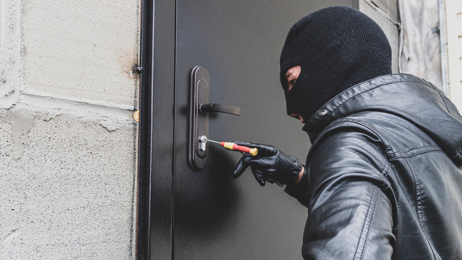 Terrifying Tricks Burglars Use To Break Into Your Home