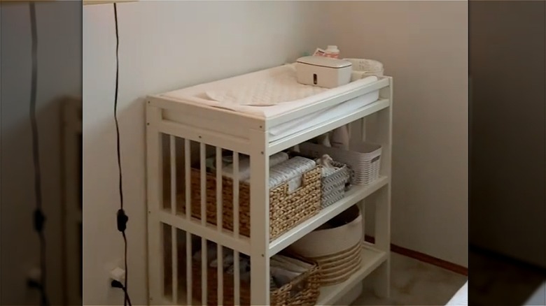 GULLIVER white changing table with storage shelves