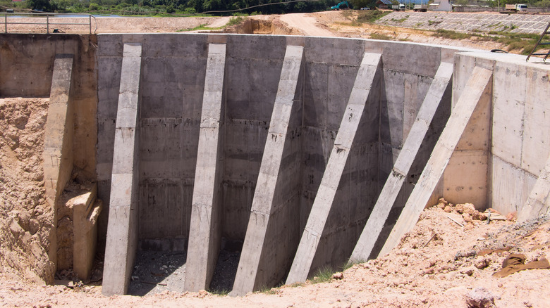 retaining wall backfill