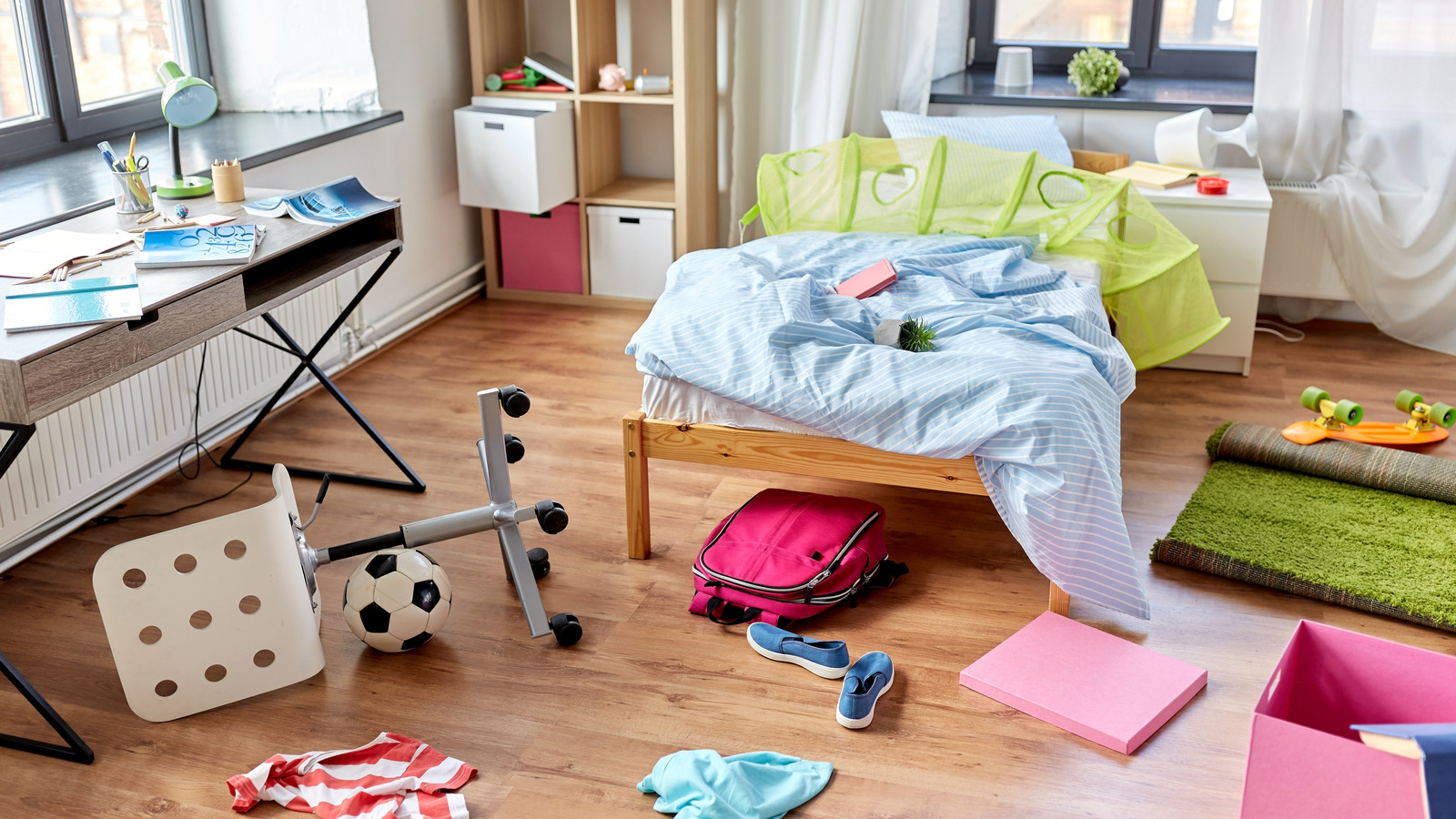 The 10 Things Rule Helps My Family of 6 Stay Clutter-Free