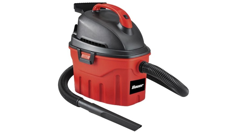 Bauer wet/dry vacuum