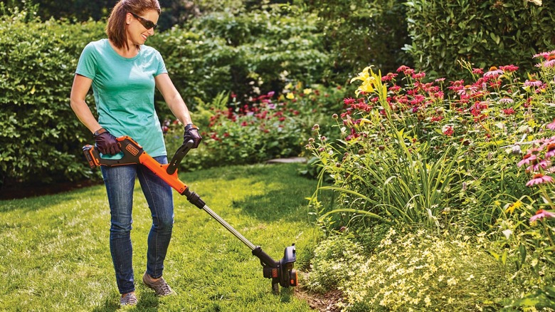 Black+Decker string trimmer