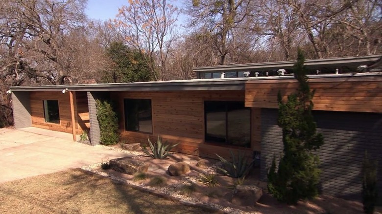 midcentury home from fixer upper 