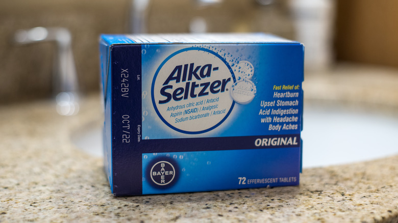 alka-seltzer tablets in box