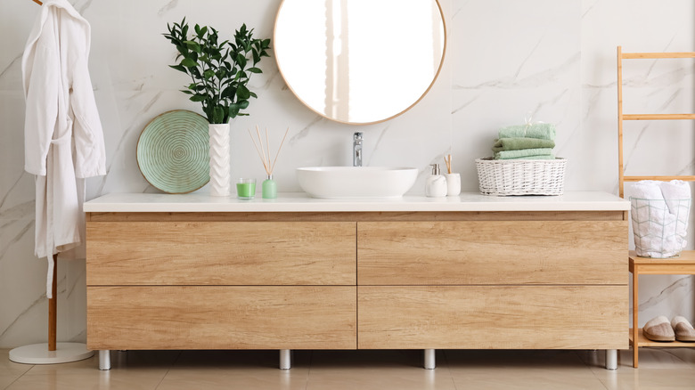 Large freestanding bathroom vanity