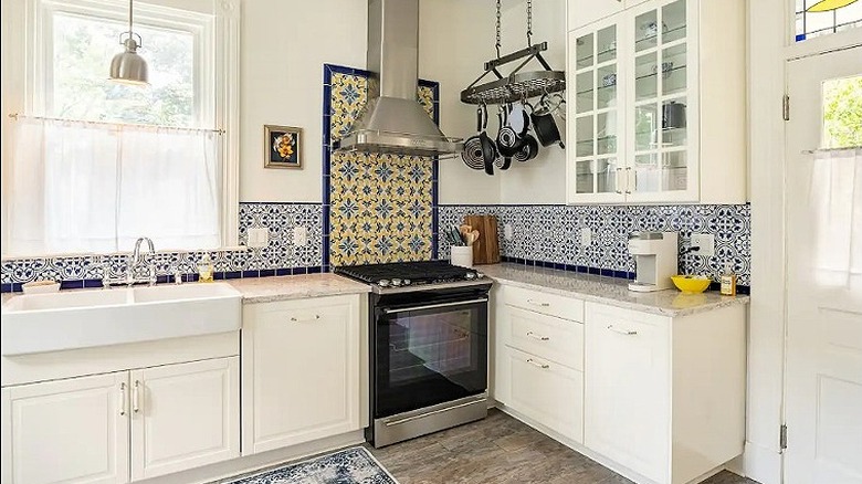 Kitchen in Cincinnati Airbnb