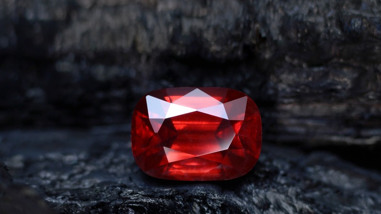 View of Garnet gem 