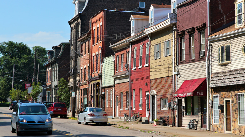 houses in lawrenceville