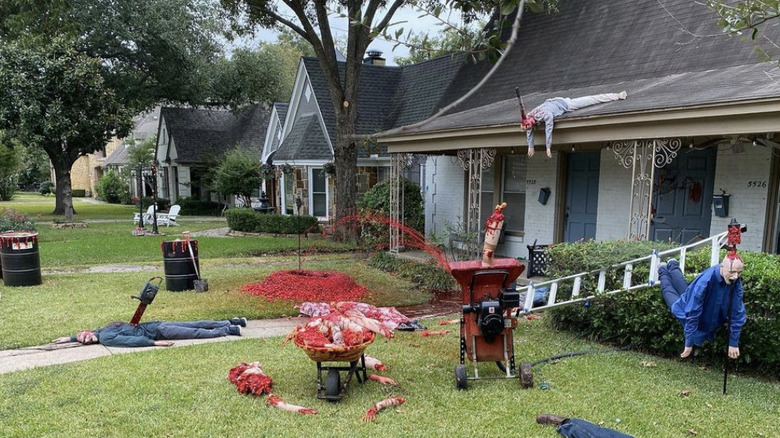 halloween massacre on yard