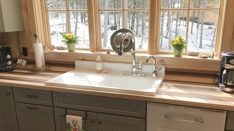 drainboard sink in small kitchen