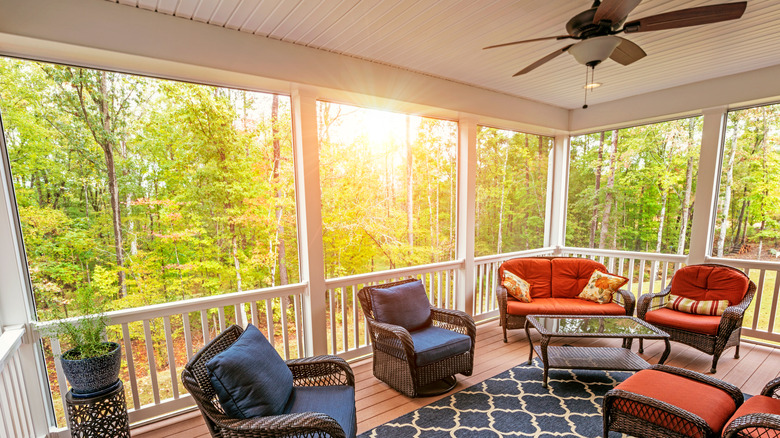 porch with ceiling fan