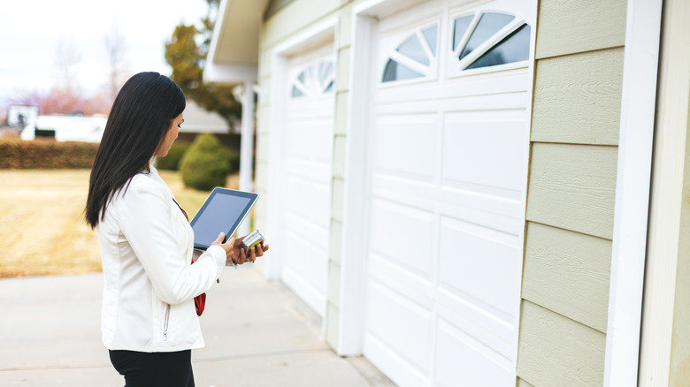 person appraising home