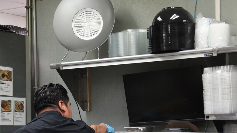 Synexis Sphere in restaurant setting