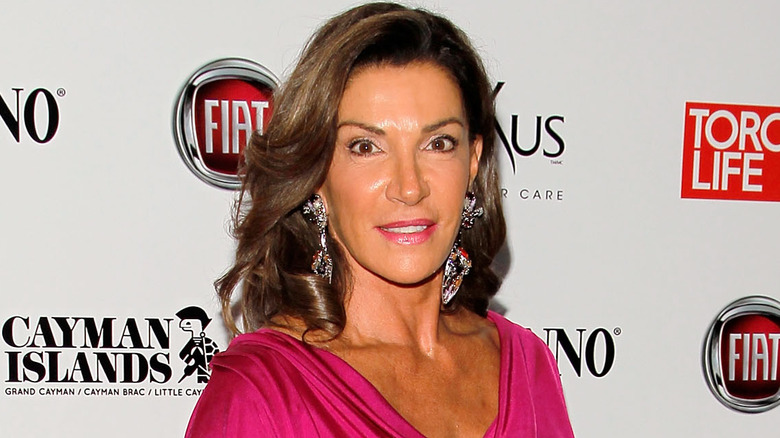 Hilary Farr in pink dress