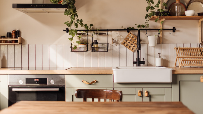 empty kitchen