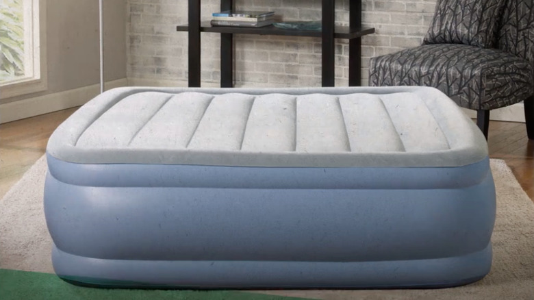 compact air mattress and chair