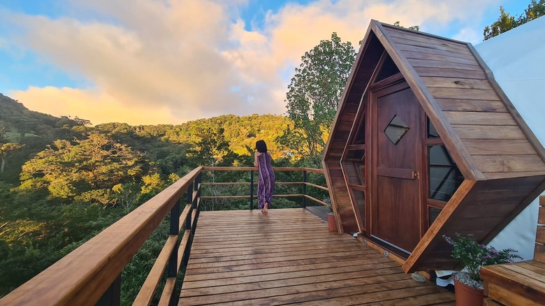 treehouse with costa rican jungle