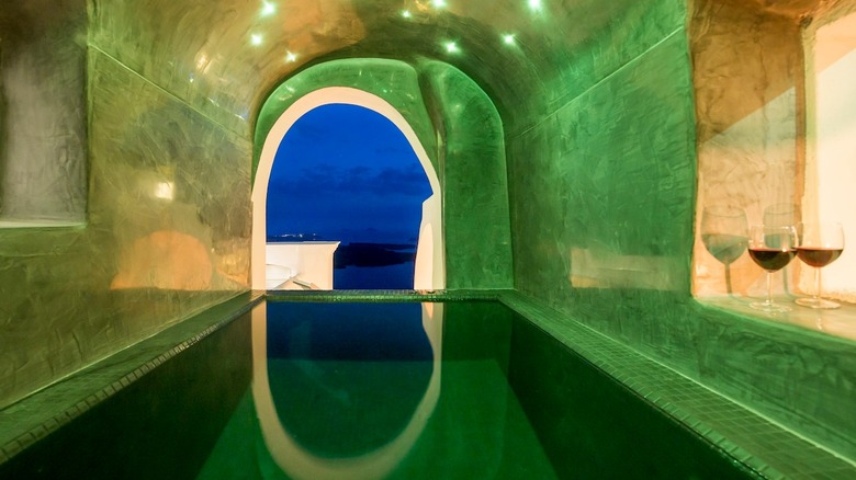 private plunge pool with wine