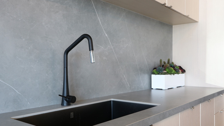 gray kitchen backsplash