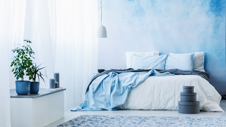 Blue & white bedroom decor