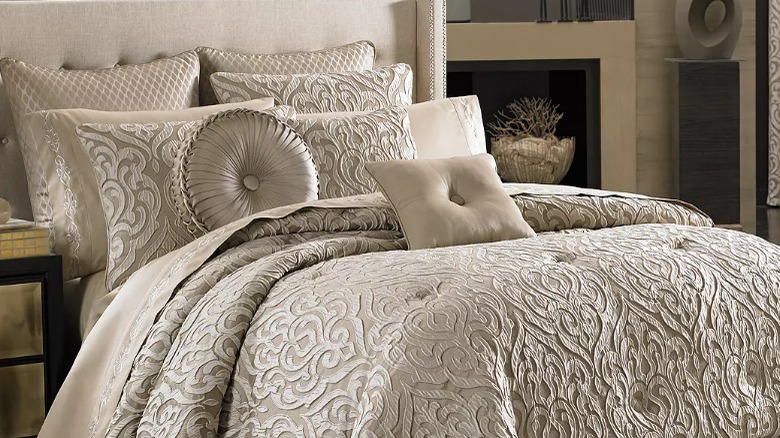 Sophisticated bedding