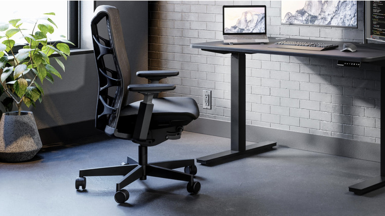 office with chair and desk