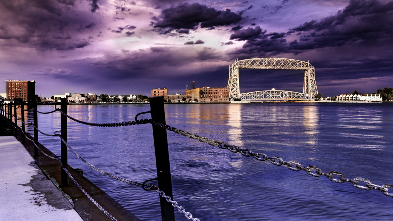 Duluth Aerial Lift Bridge at night