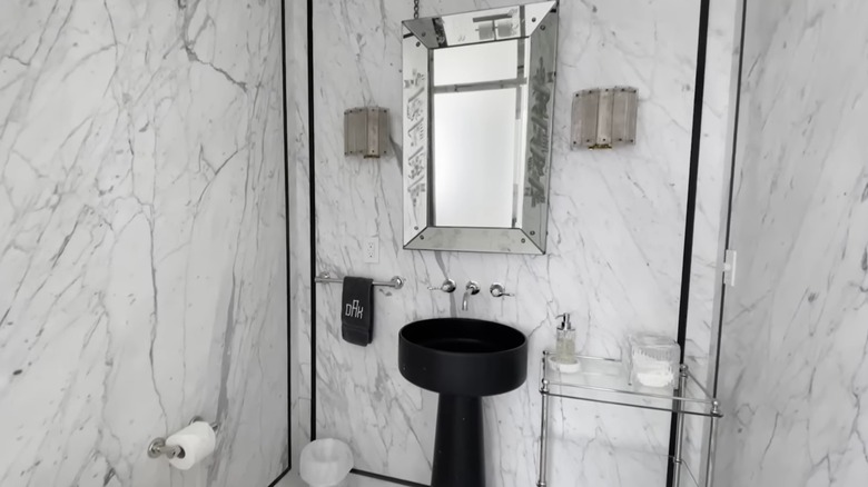 Art deco home decor bathroom 