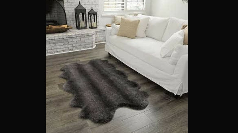 Faux fur dark gray and black rug