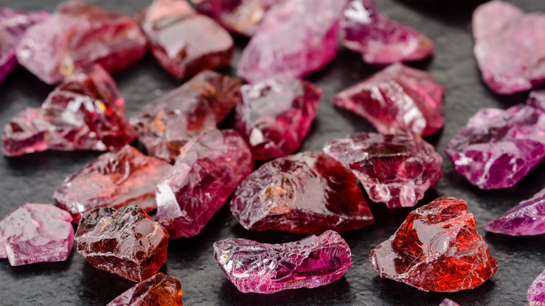 Raw red garnet stones