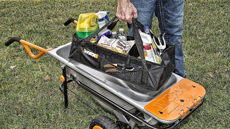 WORX WG050 Aerocart garden cart