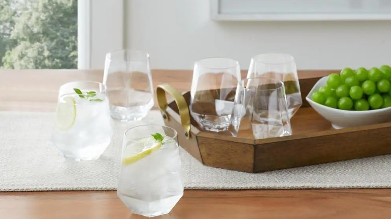 Stemless wine glasses