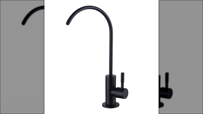 RUILING's matte black faucet