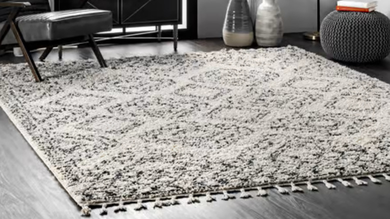 fringed area rug