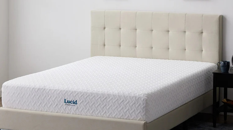 lucid plush gel mattress