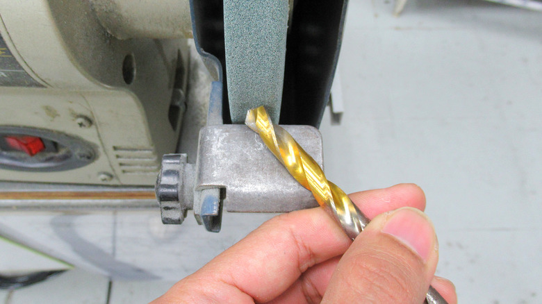 sharpening a dull drill bit