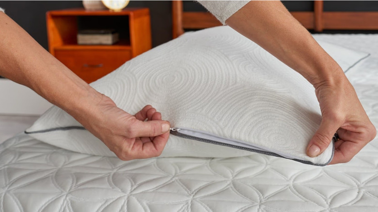 Tempur-Pedic pillow protector